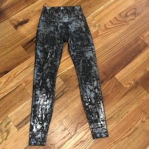 Lululemon leggings size 4